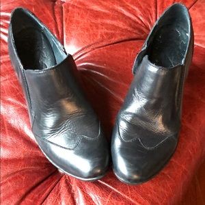 Born size 6 lightly worn